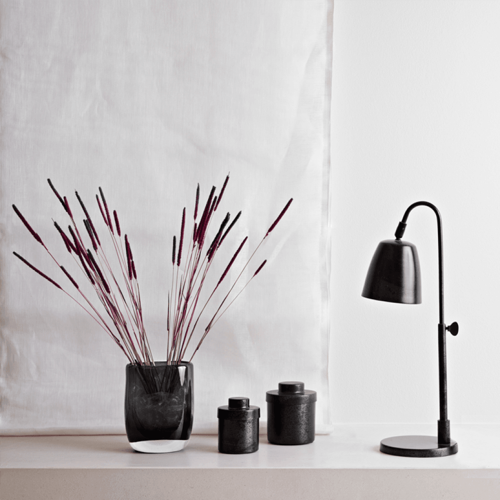 Lumi | Bordlampe, sort antik