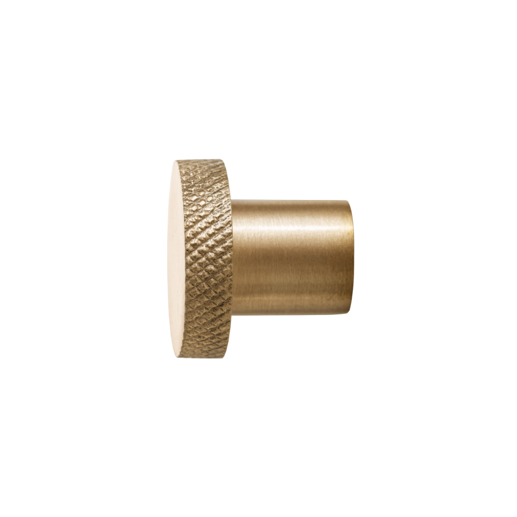 Knop | Greb/knage i mat messing, rille, Ø 2,5 cm