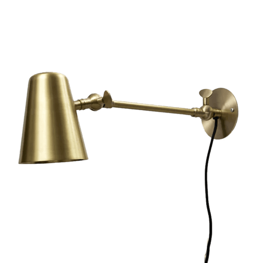 Vala væglampe i mat messinf fra H. Skjalm P. Design: H. Skjalm P.