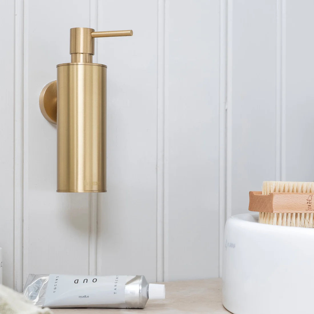 HOME | Sæbedispenser, vægmonteret, massiv