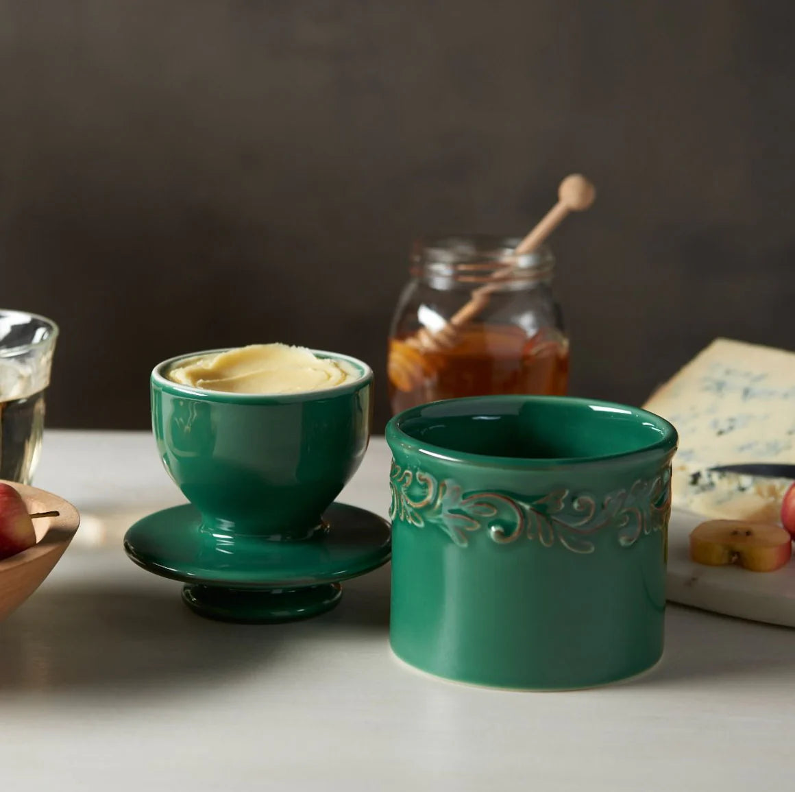 Smørkrukke med vand, antik grøn