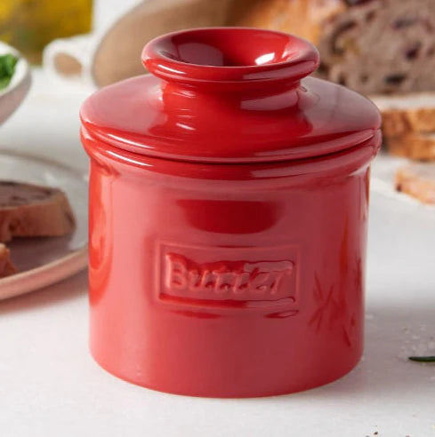 Smørkrukke med vand, maraschino rød