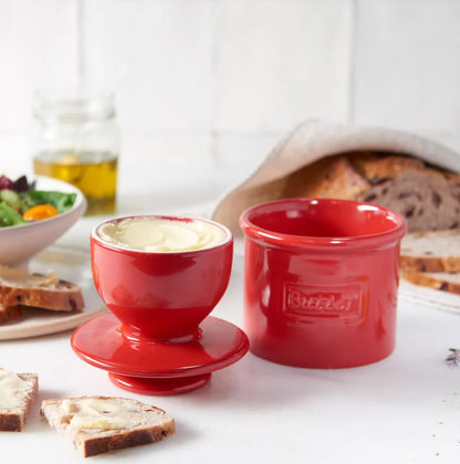 Smørkrukke med vand, maraschino rød