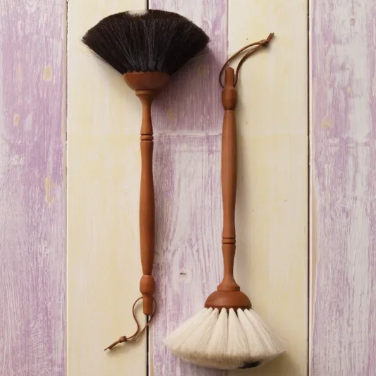 Støvkost, sorte gedehår 34cm