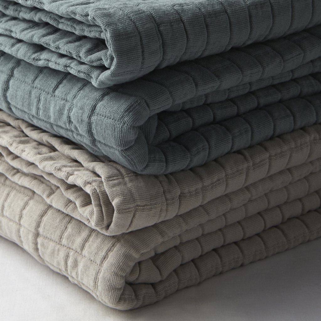 Kaya | Sengetæppe I Øko Bomuld