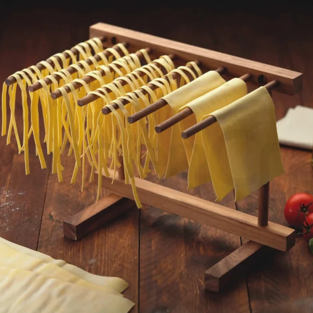 Tørrestativ til hjemmelavet pasta
