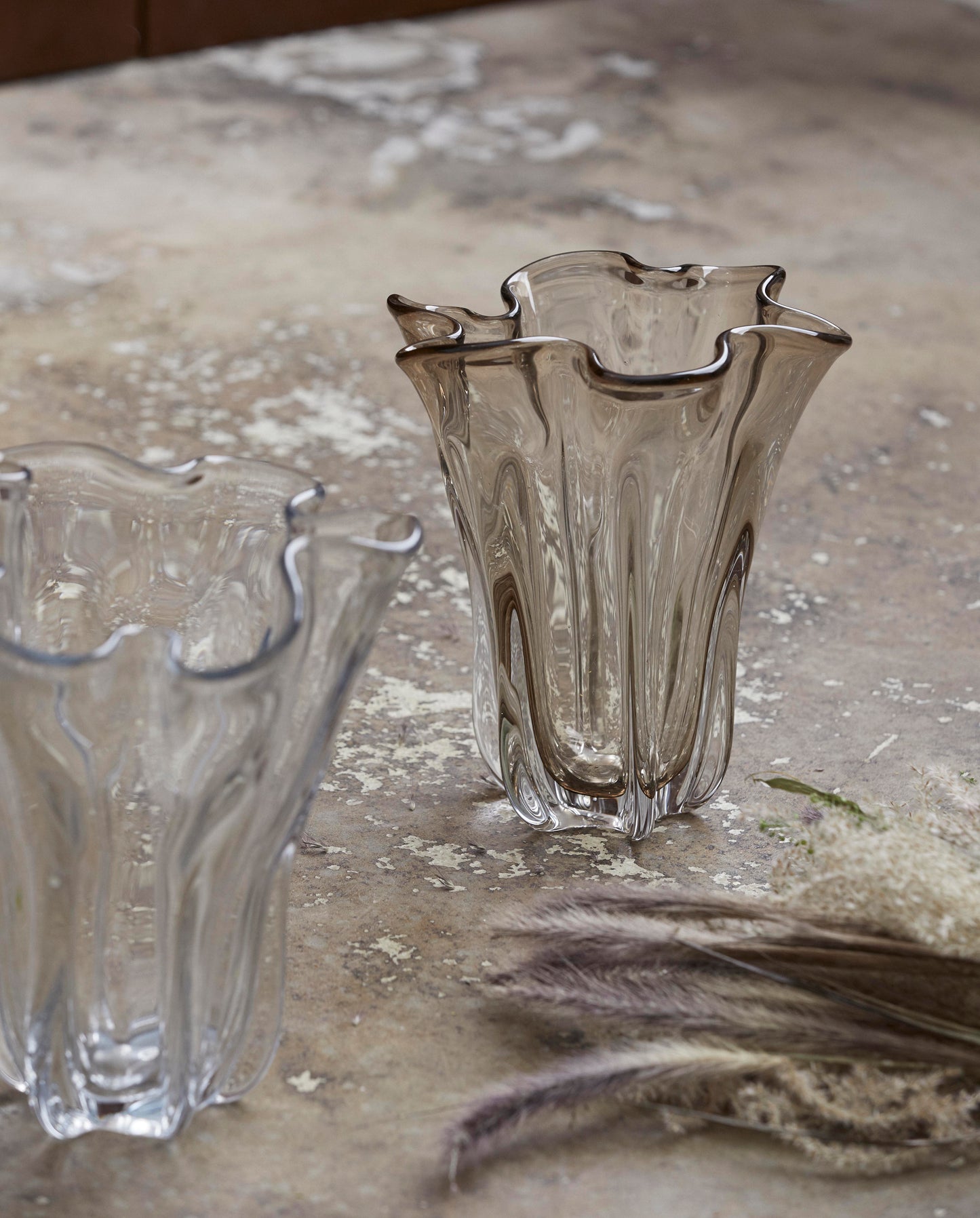 Komnio | Vase, lys brun røget glas